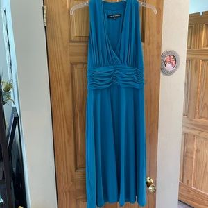 Jones wear, teal formal dress. Size 12